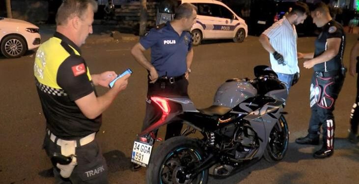 İstanbul’da motosiklet sürücülerine denetim! ’20 bin lira ceza yedik’