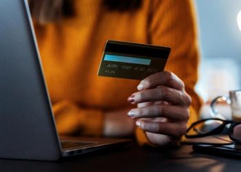 Yurt dışı seyahatlerinde kredi kartına taksit yapılmayacak