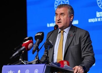 Osman Aşkın Bak: Gururlandıracaklarına inanıyorum