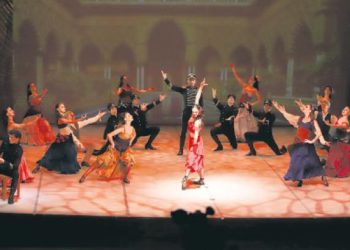 Carmen tutkusunu dansla anlatıyor